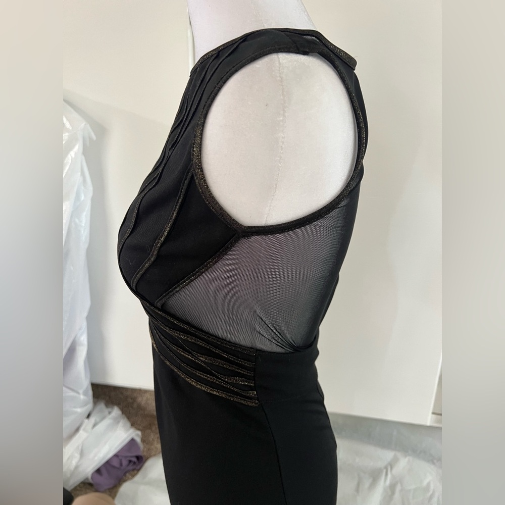 Black & Gold Sleeveless Bodycon Dress - Picture 4 of 6